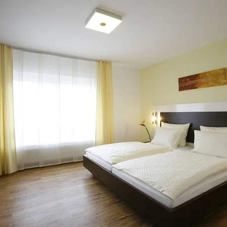 Aparthotel Serviced Apartments Kurpfalzhof Oftersheim