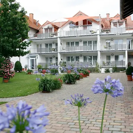 アパートホテル Serviced Kurpfalzhof 3*