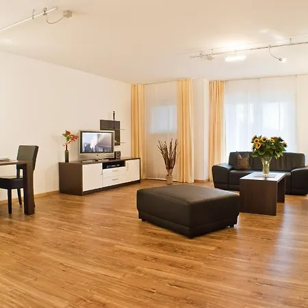 アパートホテル Serviced Kurpfalzhof Oftersheim