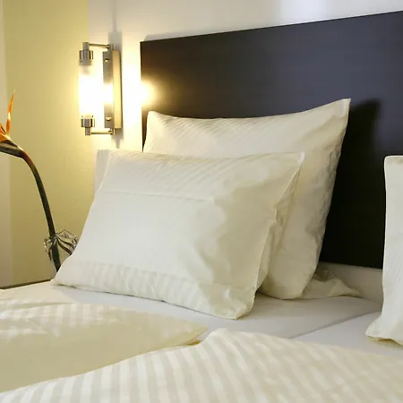 Apart-hotel Serviced Kurpfalzhof Oftersheim