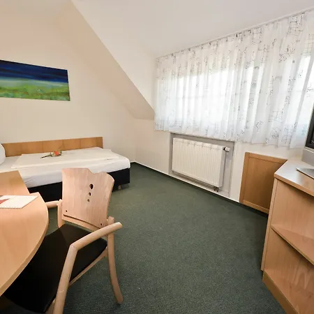 Serviced Kurpfalzhof Oftersheim